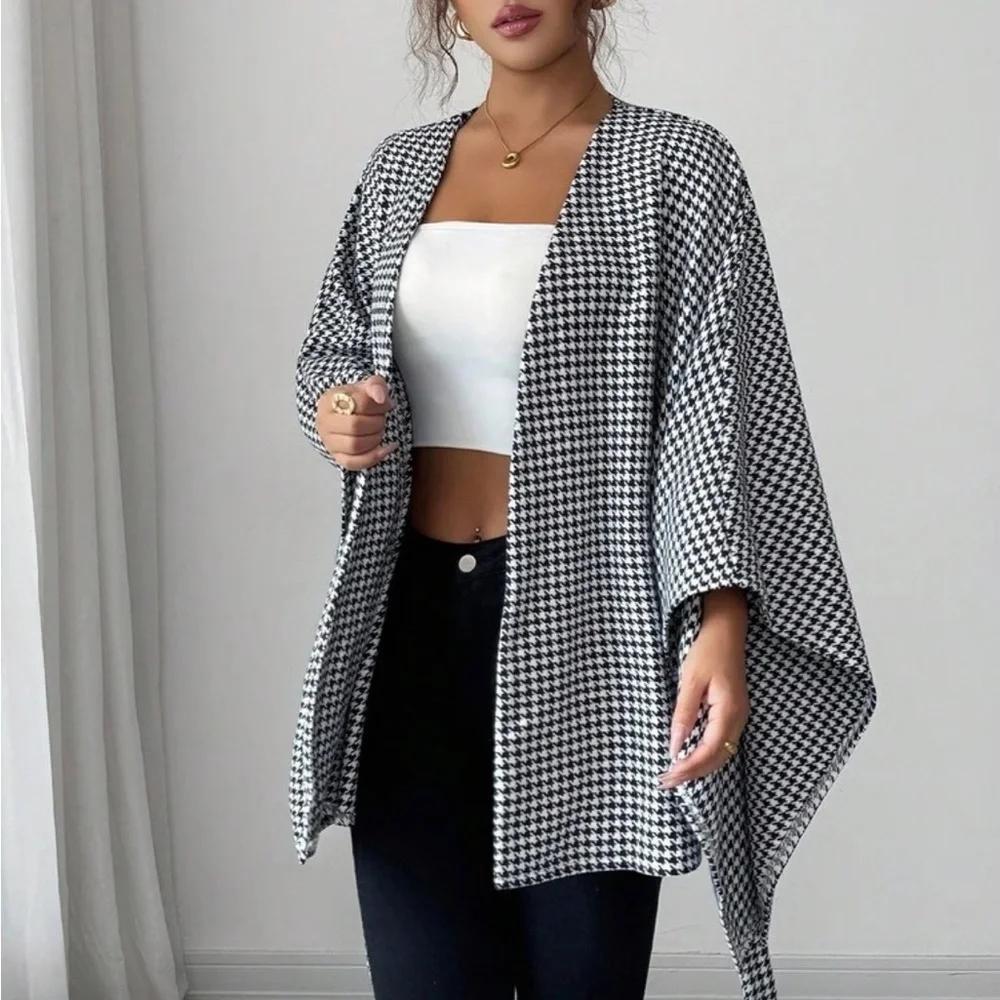 Classic Black White Batwing Sleeve Houndstooth Plaid Belted Cape Jacket - Picture 3 of 6